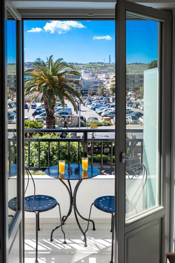 White & Gray Apartment Rethymno  ภายนอก รูปภาพ