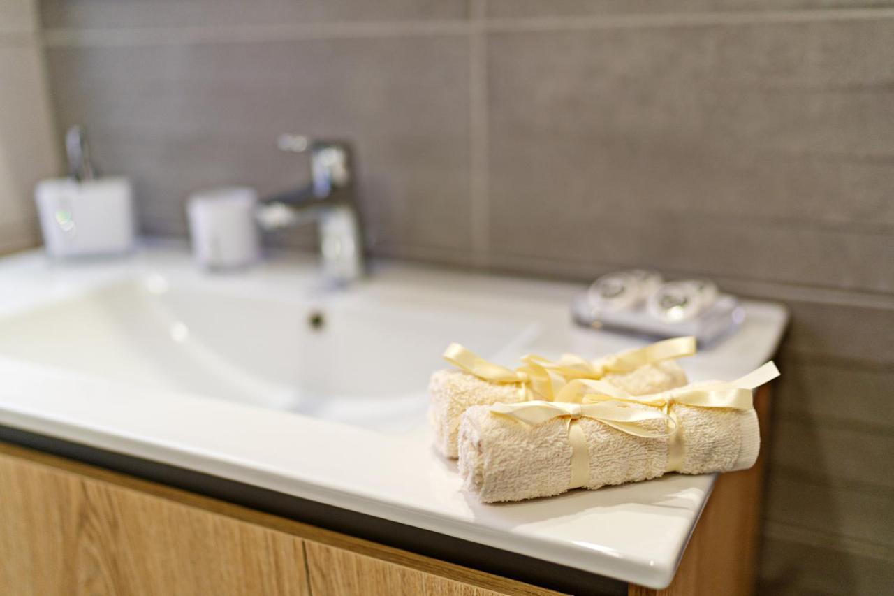 White & Gray Apartment Rethymno  ภายนอก รูปภาพ