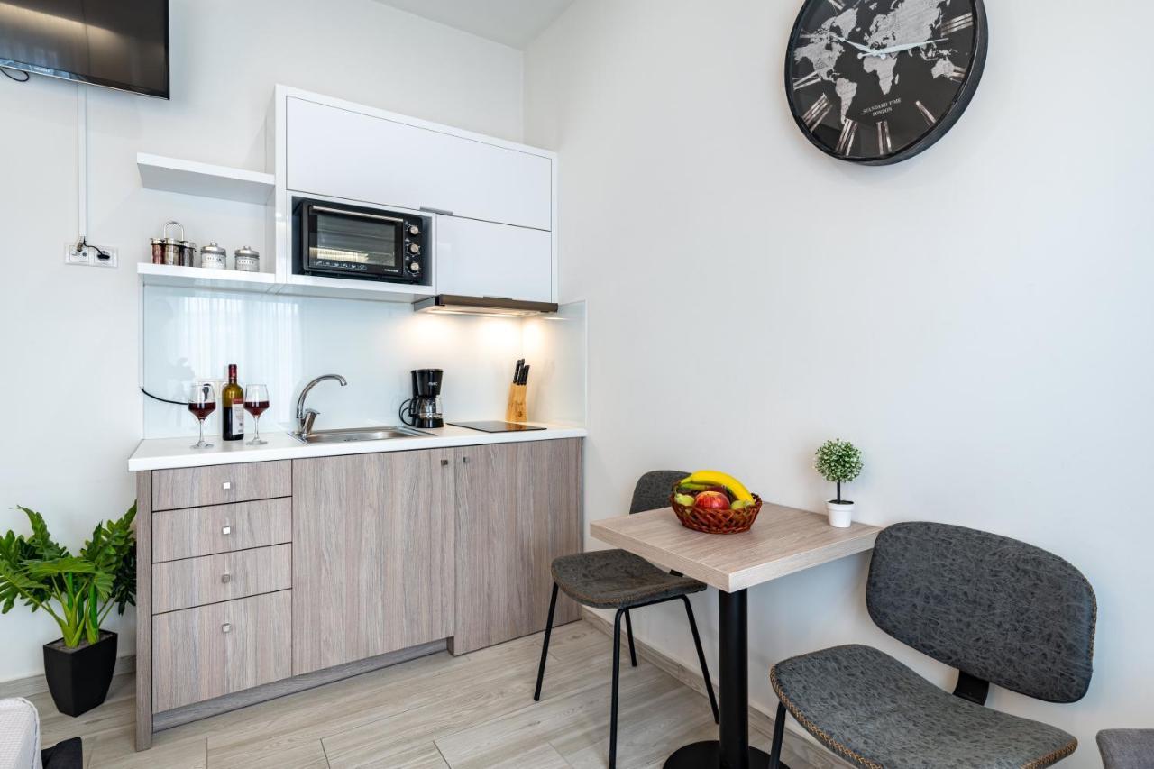 White & Gray Apartment Rethymno  ภายนอก รูปภาพ